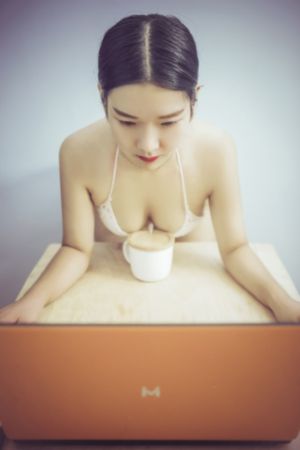 爱上夜蒲_720影视在线观看